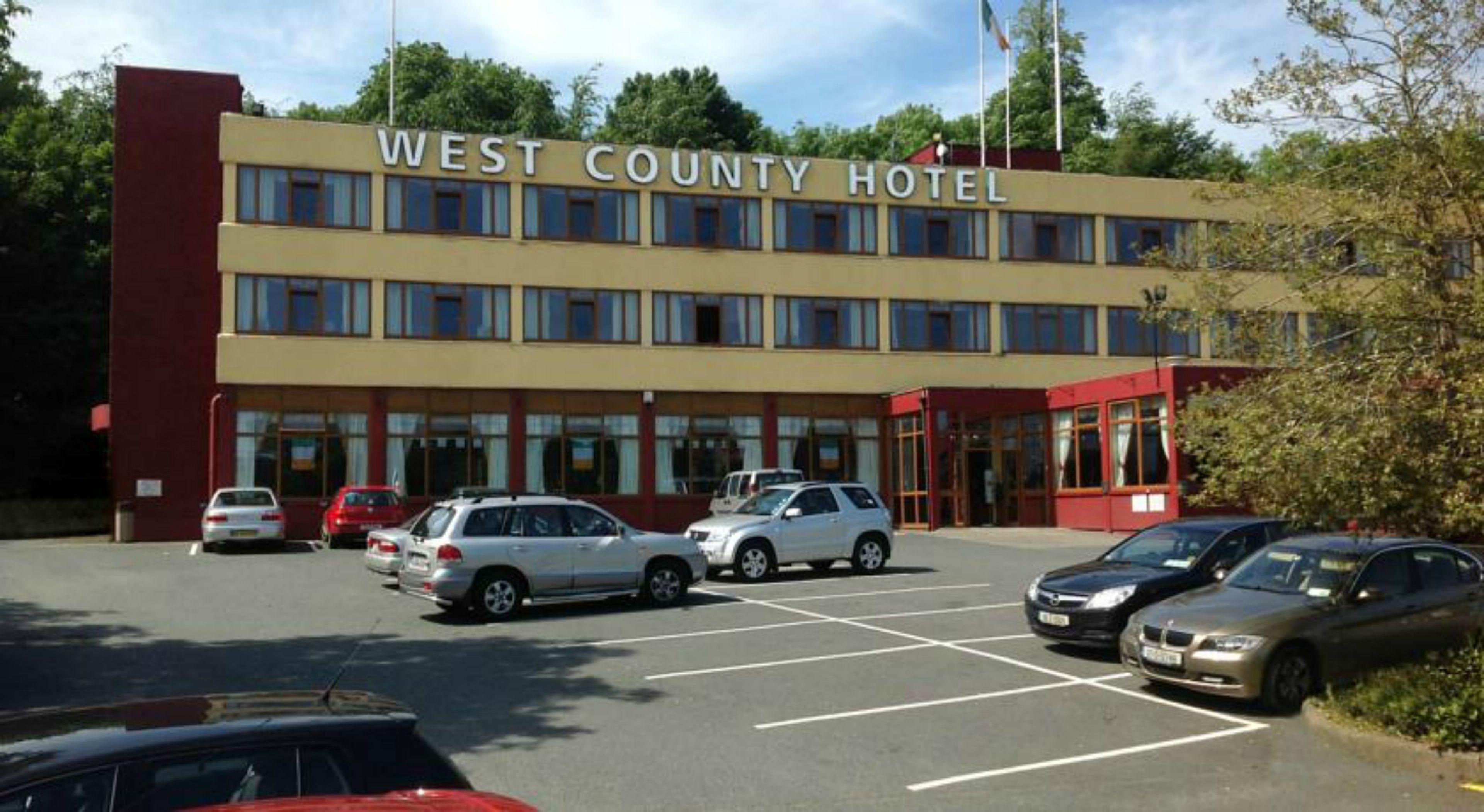 West County Hotel — Photos 1